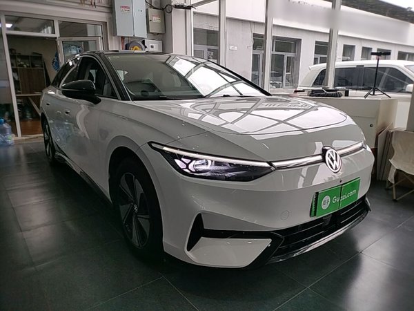 Volkswagen ID.7 VIZZION 2024, 64600 км, за 18816 USD