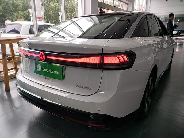 Volkswagen ID.7 VIZZION 2024, 64600 км, за 18816 USD