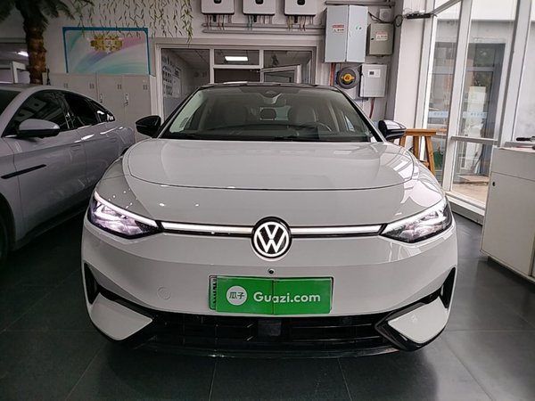 Volkswagen ID.7 VIZZION 2024, 64600 км, за 18816 USD