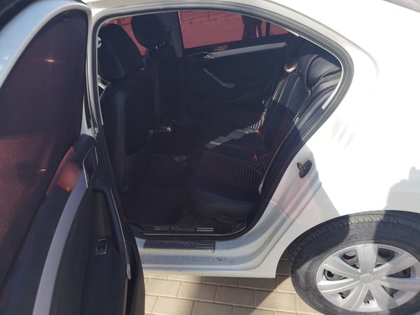 Volkswagen Jetta 2013, 61800 км, за 3734 USD - фото 18