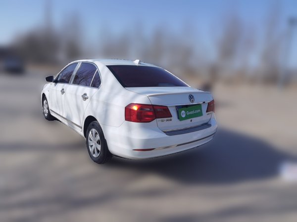 Volkswagen Jetta 2013, 61800 км, за 3734 USD