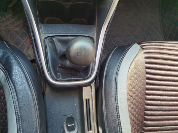 Volkswagen Jetta 2013, 61800 км, за 3734 USD - фото 15