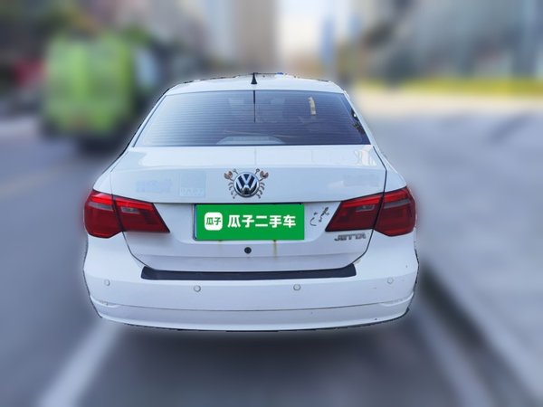 Volkswagen Jetta 2013, 92800 км, за 3044 USD