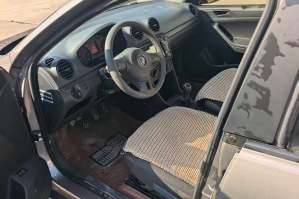 Volkswagen Jetta 2015, 44700 км, за 5548 USD