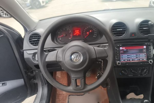 Volkswagen Jetta 2015, 44700 км, за 5548 USD - фото 8