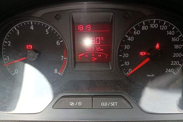 Volkswagen Jetta 2015, 26300 км, за 3669 USD - фото 13