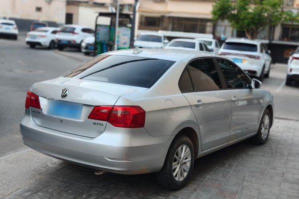 Volkswagen Jetta 2015, 94900 км, за 5308 USD - фото 11