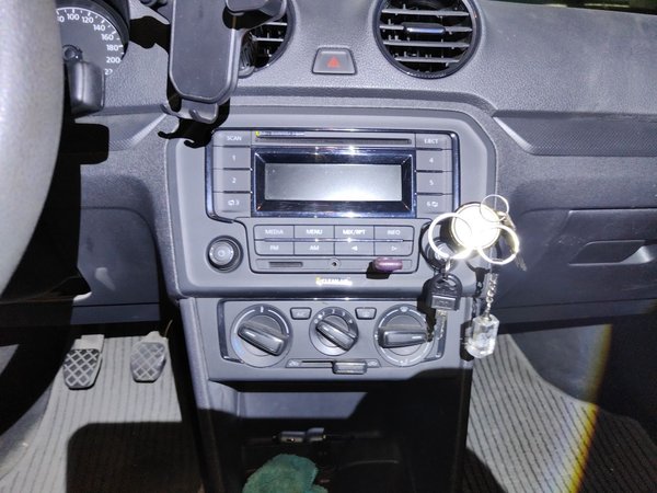 Volkswagen Jetta 2015, 96800 км, за 3364 USD - фото 14