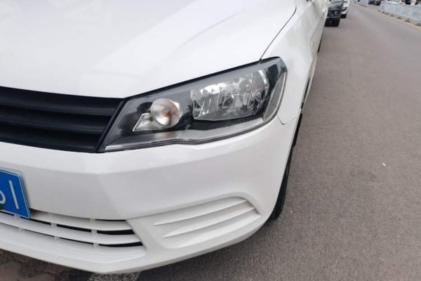Volkswagen Jetta 2015, 104400 км, за 5131 USD - фото 9