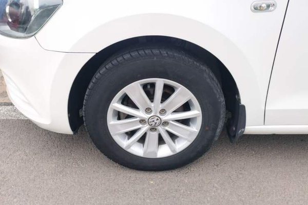 Volkswagen Jetta 2015, 104400 км, за 5131 USD - фото 8