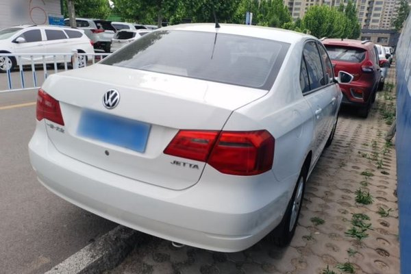 Volkswagen Jetta 2015, 104400 км, за 5131 USD - фото 6
