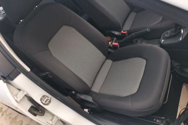 Volkswagen Jetta 2015, 104400 км, за 5131 USD - фото 23