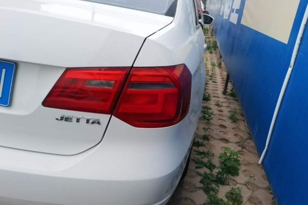 Volkswagen Jetta 2015, 104400 км, за 5131 USD - фото 7