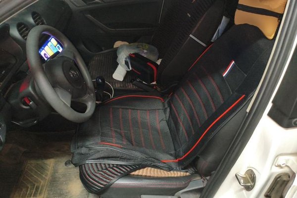 Volkswagen Jetta 2015, 63100 км, за 4826 USD - фото 12