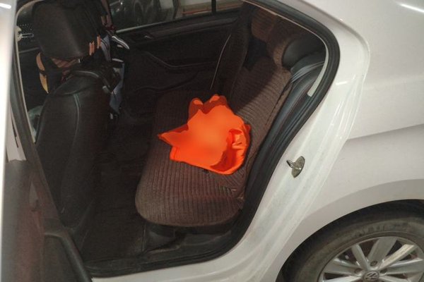 Volkswagen Jetta 2015, 63100 км, за 4826 USD - фото 14