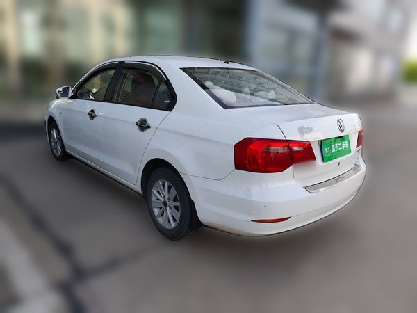 Volkswagen Jetta 2015, 67900 км, за 4294 USD