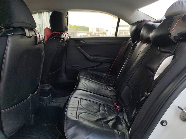 Volkswagen Jetta 2015, 67900 км, за 4294 USD - фото 18
