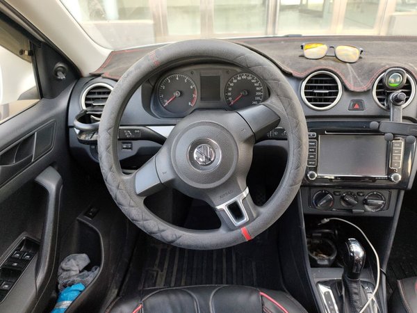 Volkswagen Jetta 2015, 67900 км, за 4294 USD - фото 11