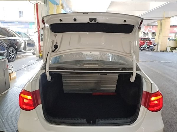 Volkswagen Jetta 2015, 71700 км, за 4522 USD - фото 22