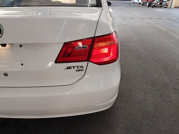 Volkswagen Jetta 2015, 71700 км, за 4522 USD - фото 7