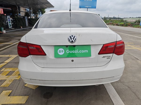 Volkswagen Jetta 2015, 89000 км, за 4549 USD