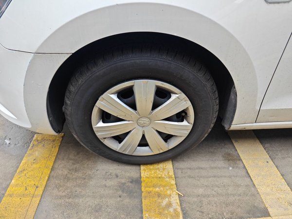 Volkswagen Jetta 2015, 89000 км, за 4549 USD - фото 8