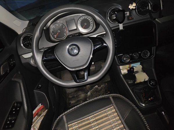 Volkswagen Jetta 2017, 36600 км, за 5095 USD