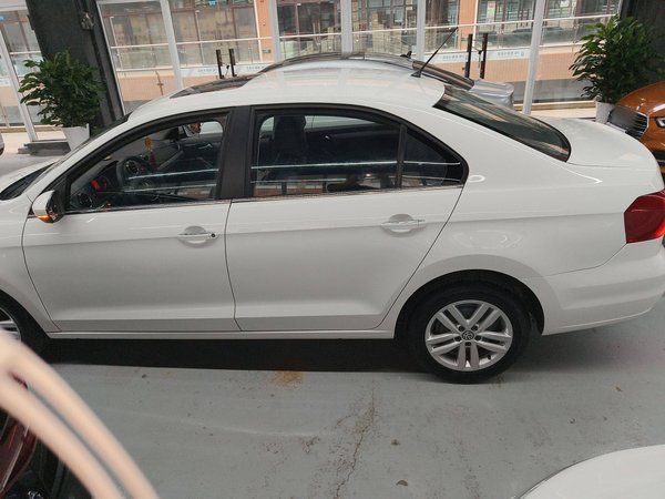 Volkswagen Jetta 2017, 163100 км, за 5184 USD