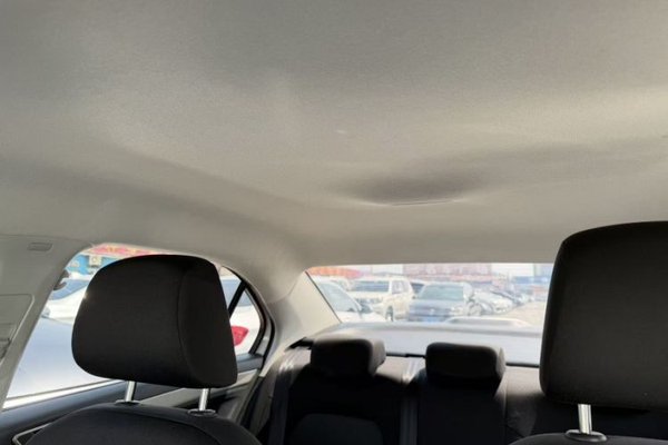 Volkswagen Jetta 2017, 44500 км, за 5725 USD - фото 8