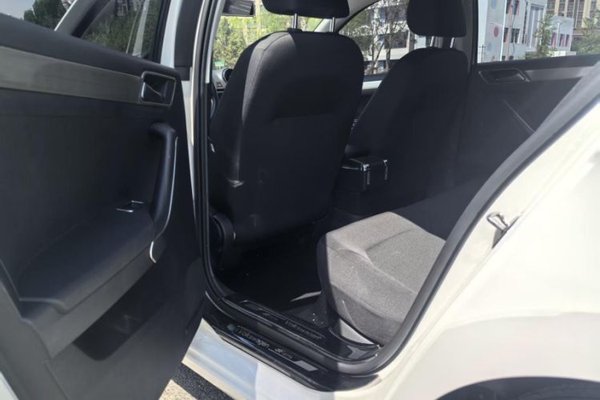 Volkswagen Jetta 2017, 44500 км, за 5725 USD - фото 11