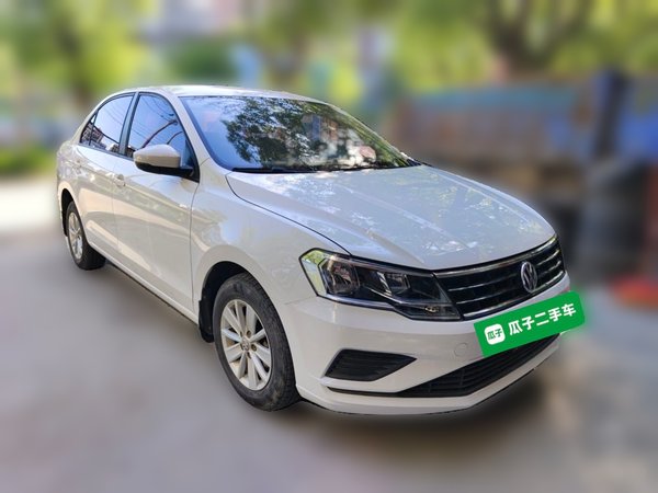 Volkswagen Jetta 2017, 69200 км, за 3848 USD