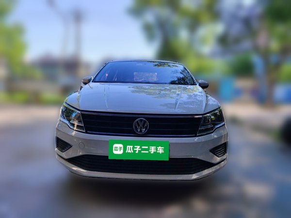 Volkswagen Jetta 2017, 69200 км, за 3848 USD