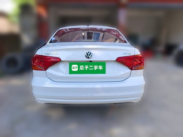 Volkswagen Jetta 2017, 69200 км, за 3848 USD