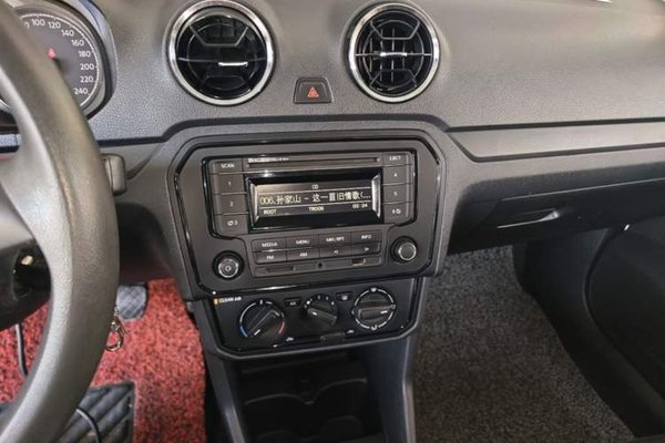 Volkswagen Jetta 2017, 83500 км, за 5480 USD - фото 15