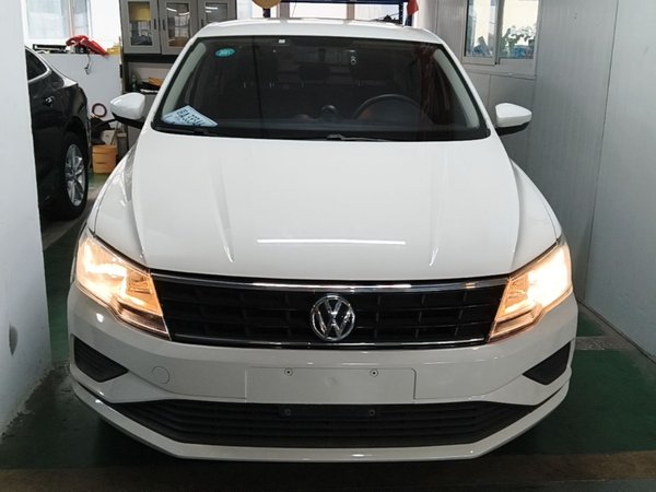 Volkswagen Jetta 2017, 63000 км, за 6547 USD
