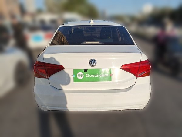 Volkswagen Jetta 2017, 97100 км, за 3792 USD