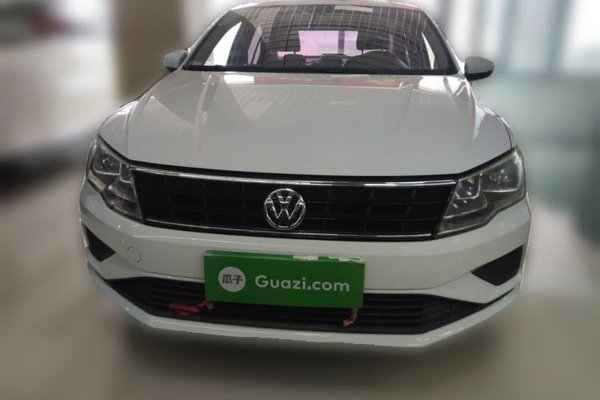Volkswagen Jetta 2019, 29200 км, за 5557 USD