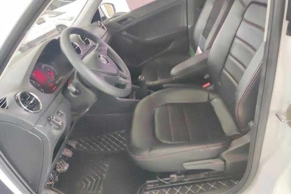 Volkswagen Jetta 2019, 29200 км, за 5557 USD - фото 16