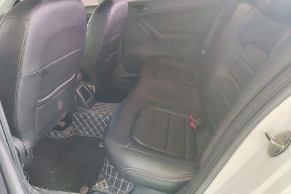 Volkswagen Jetta 2019, 29200 км, за 5557 USD - фото 18