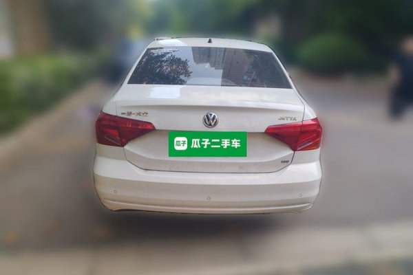 Volkswagen Jetta 2019, 57700 км, за 5728 USD