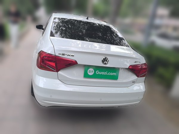 Volkswagen Jetta 2019, 58000 км, за 6232 USD