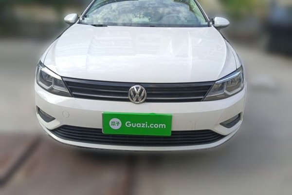 Volkswagen Lamando 2015, 123000 км, за 5360 USD