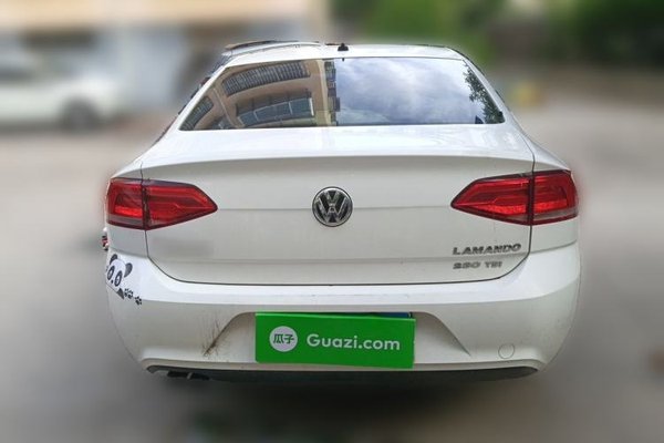 Volkswagen Lamando 2015, 123000 км, за 5360 USD
