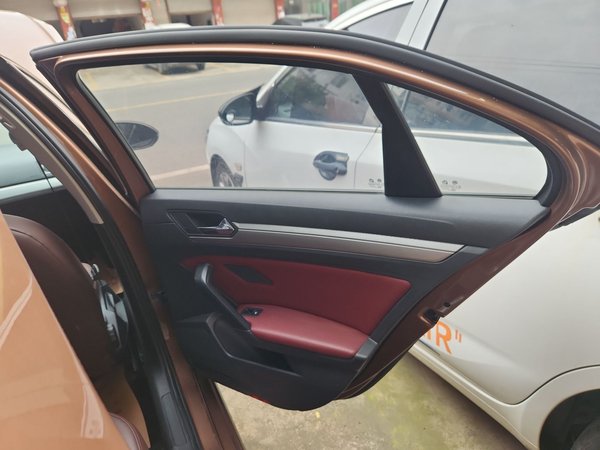 Volkswagen Lamando 2017, 150200 км, за 7474 USD - фото 25