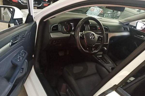 Volkswagen Lamando 2017, 109300 км, за 8572 USD - фото 18