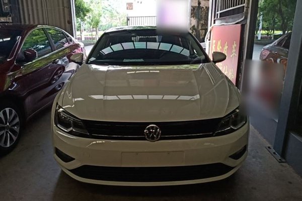 Volkswagen Lamando 2017, 109300 км, за 8572 USD