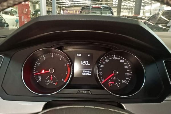 Volkswagen Lamando 2017, 109300 км, за 8572 USD - фото 14
