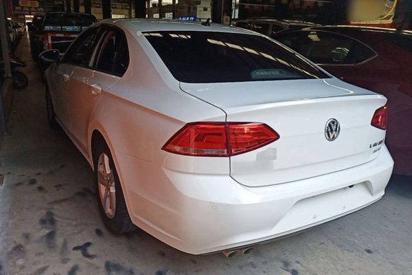 Volkswagen Lamando 2017, 109300 км, за 8572 USD