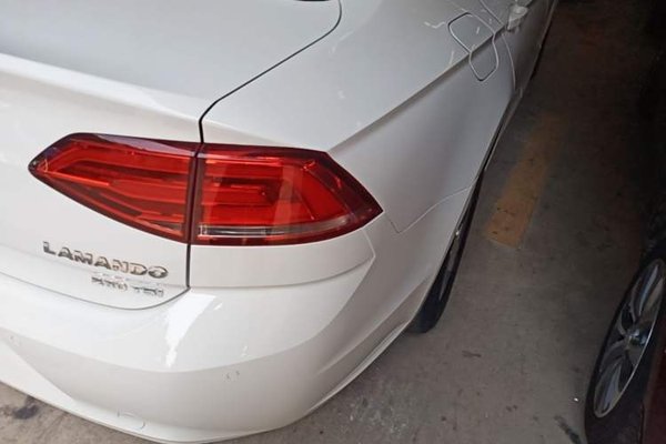 Volkswagen Lamando 2017, 109300 км, за 8572 USD - фото 9