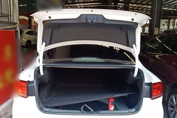 Volkswagen Lamando 2017, 109300 км, за 8572 USD - фото 22